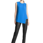 Top mit ausgestelltem Detail