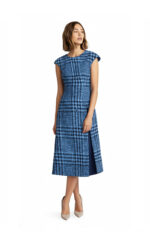 Kleid mit Verzierung