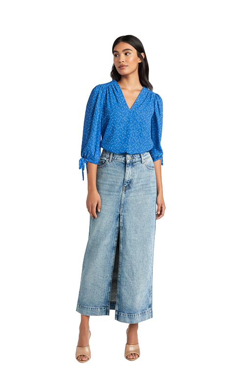 Bluse mit Schulteransammlung