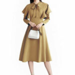 Kleid mit dekorativem Ärmel