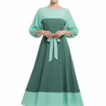 Kleid mit luftigen Ärmeln