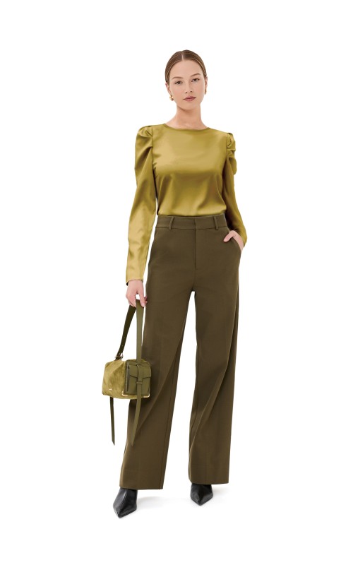 Bluse mit Falten am Ärmelkopf