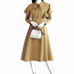 Kleid mit dekorativem Ärmel